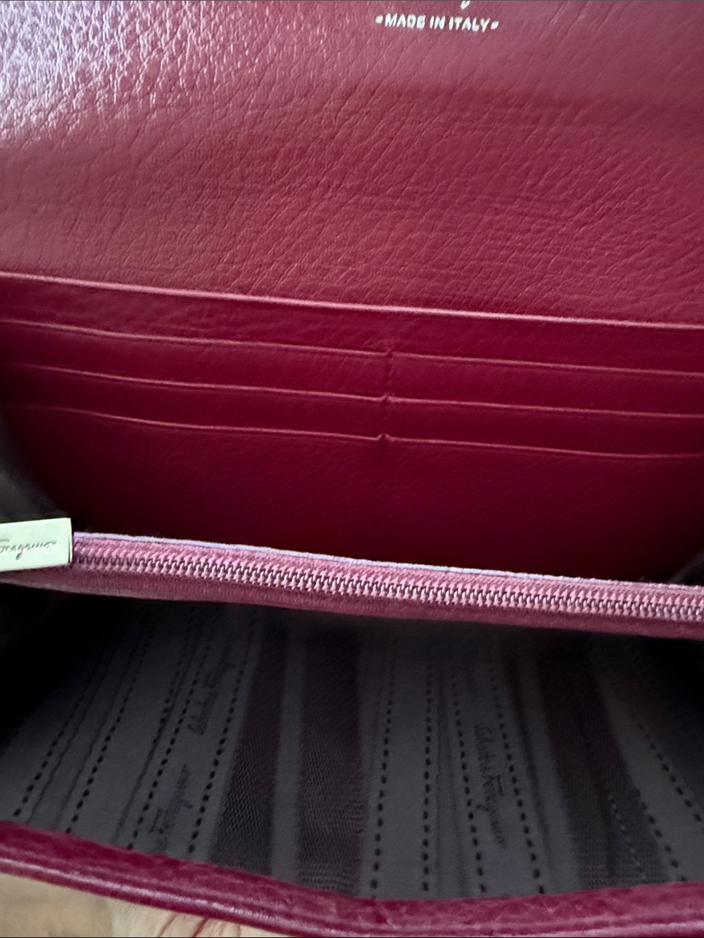 Salvatore Ferragamo Authentic Wine Red Burgundy Pebbled Leather Wallet - Picture 8 of 13